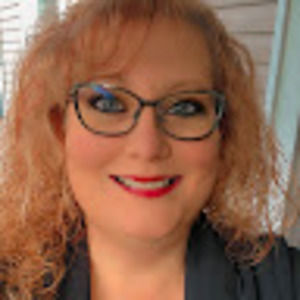 Meet your Posher, Cassaundra